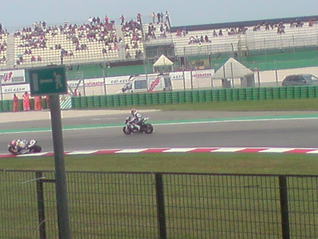 640x480 pixels (77K)